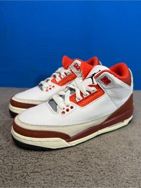 Jordan 3 retro SE GS
Brand new